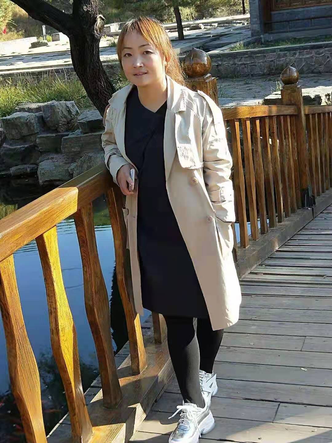 薛玲玲