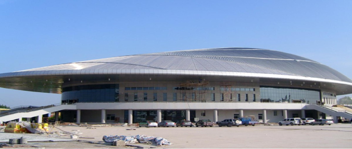 惠州体育馆钢结构装饰工程