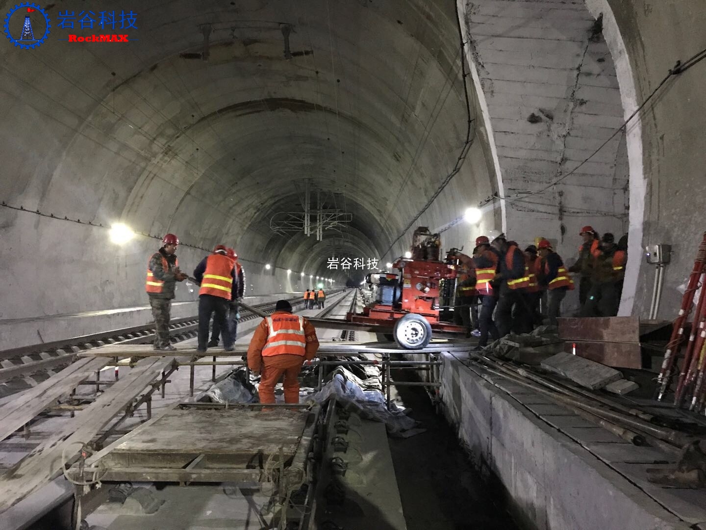高铁隧道运营期水压致裂法测试